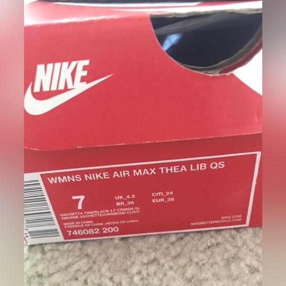 Nike Women’s Air Max Thea Lib QS sz. 7 Sneakers - Picture 4 of 5